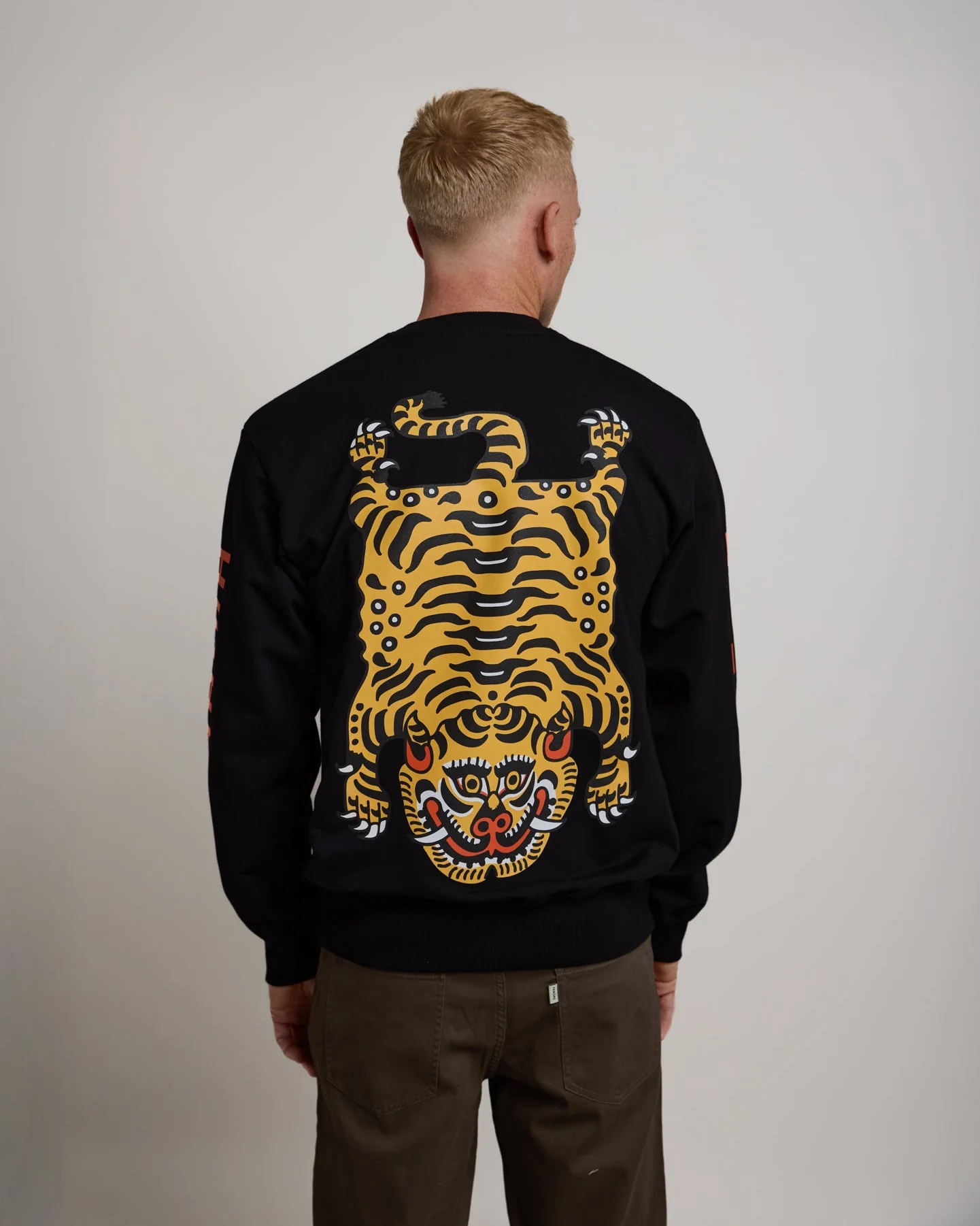 TENŌRE x BERT KRAK Kathmandu Crewneck - Image 5